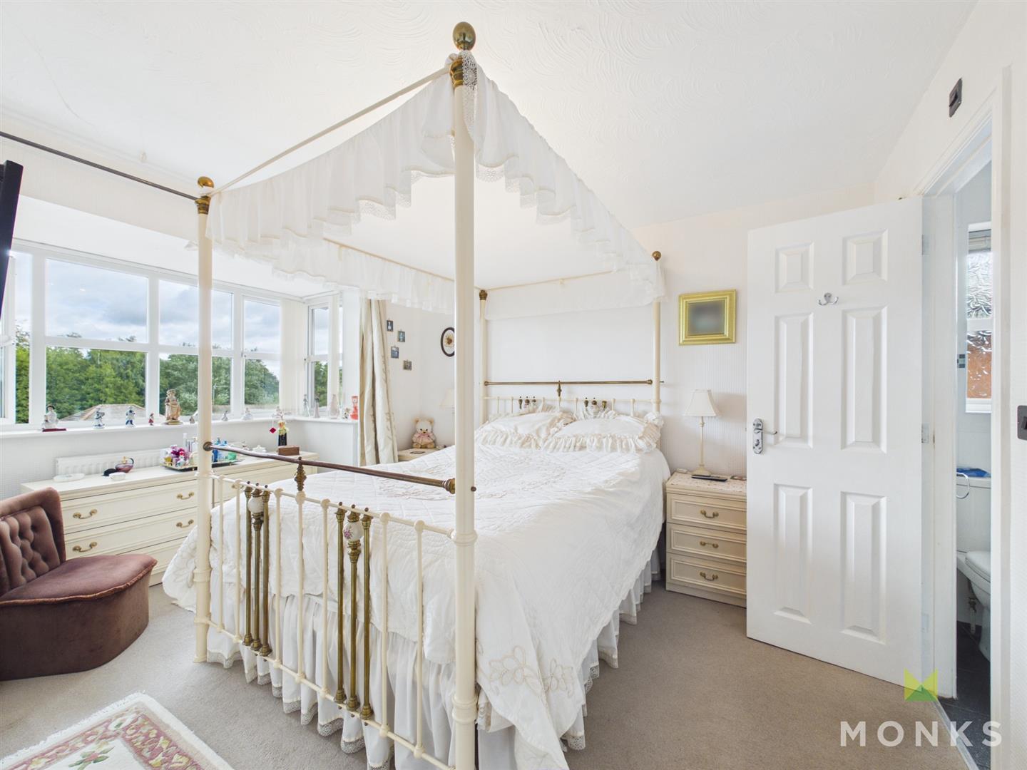 2 St. Annes Drive, Oswestry, SY10 9LU For Sale